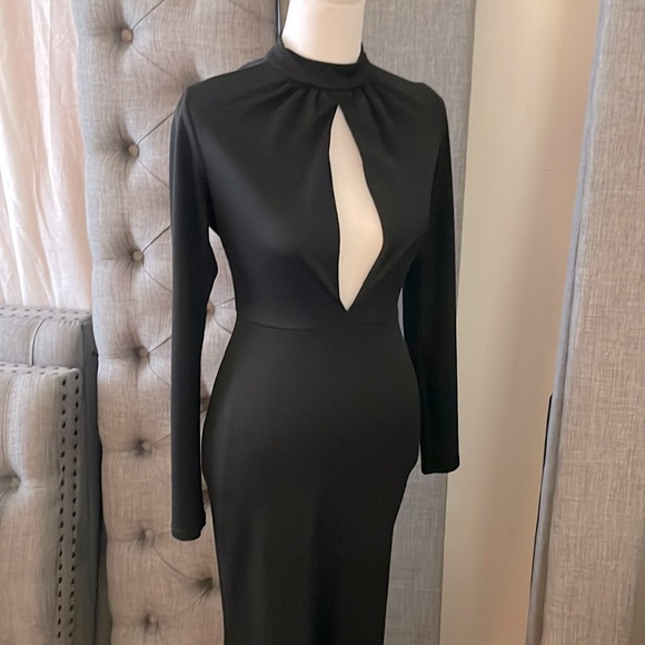 Forever 21 Dresses & Skirts - Long Black Dress